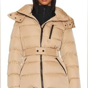 ISO SOIA KYO GIANNA BELTED PUFFER JACKET XS. WOULD LOVE THE BEIGE.